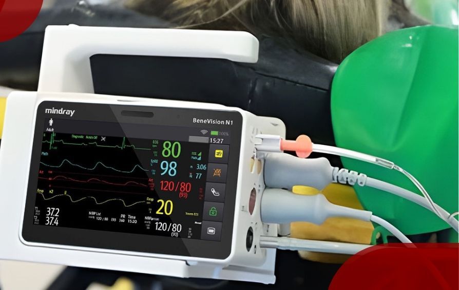 Blog Innovation Card Component PC 894 x 566 - 01-Monitoring-Patients-During-Transport-894x566