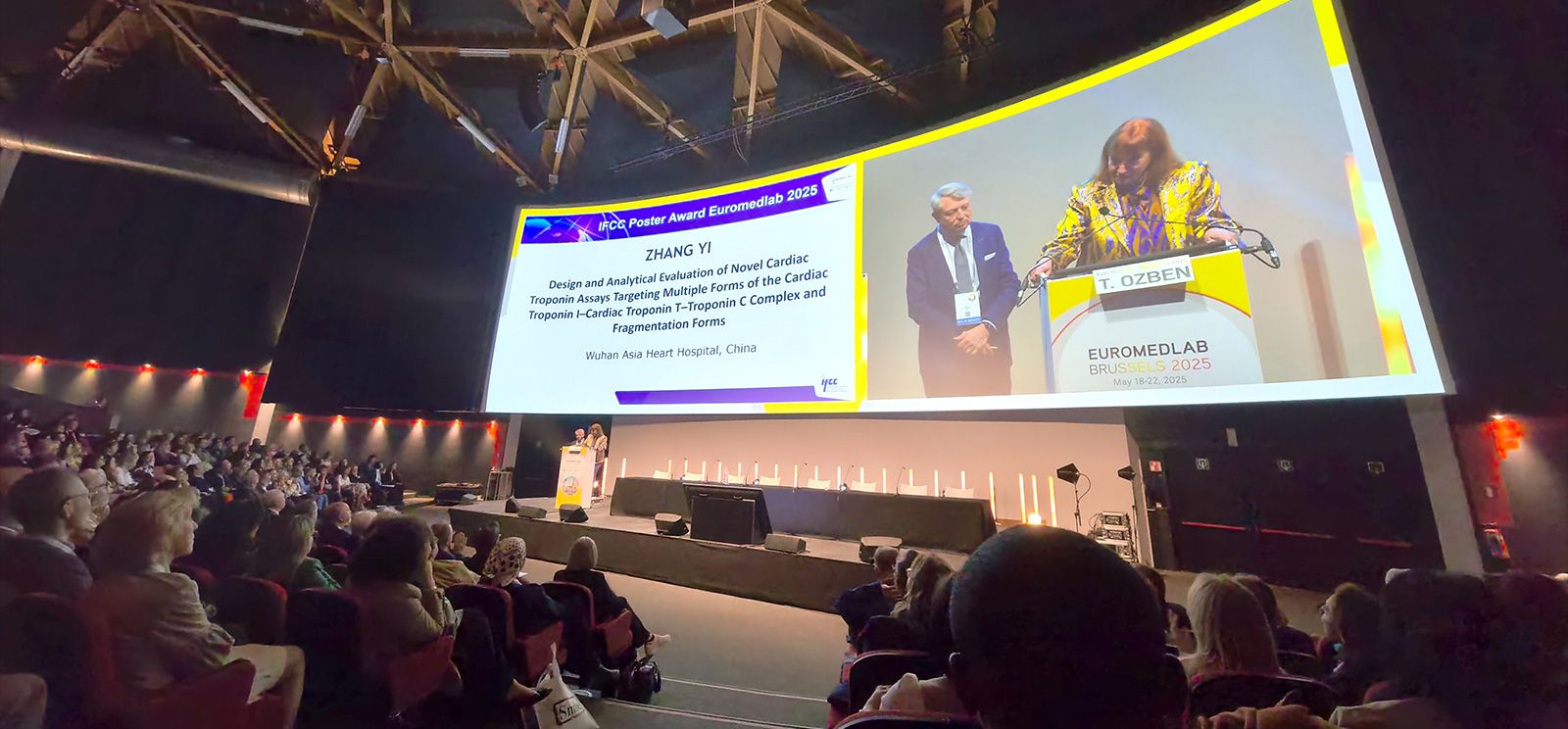 Dr. Zhang Yi won IFCC Poster Award in Euromedlab 2025