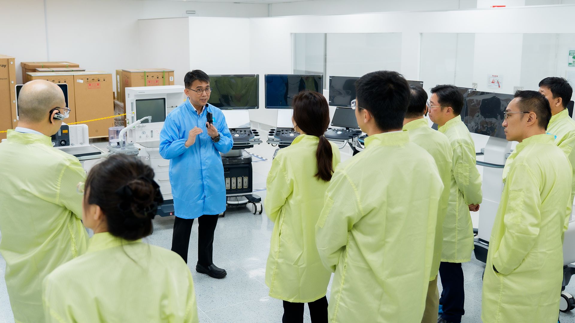 guests-tour-mindray-local-partner-facilities-following-the-event.